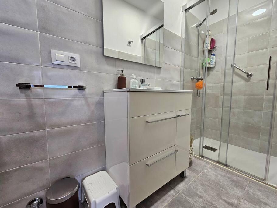 15A04 Duplex Y Garaje En Centro Apartment Llanes Luaran gambar